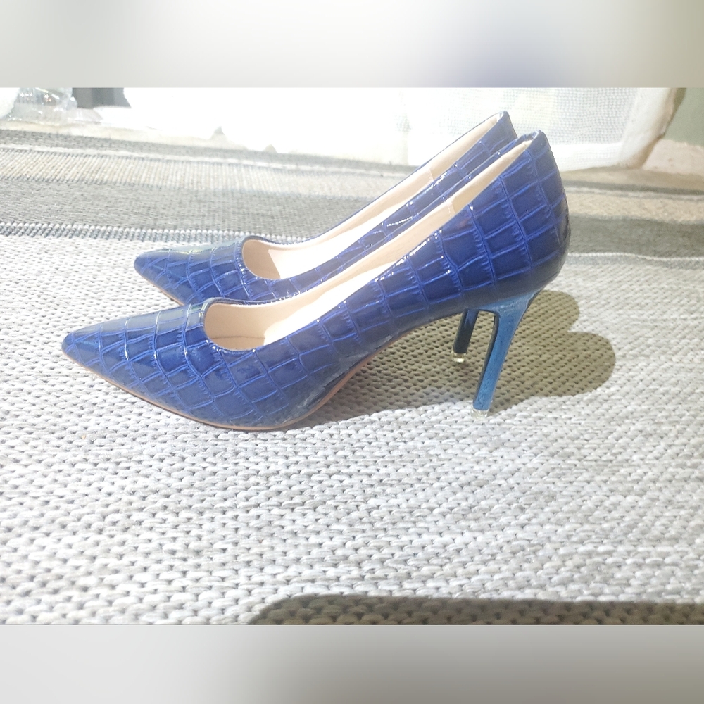 Blue Heels - Picture 3 of 9